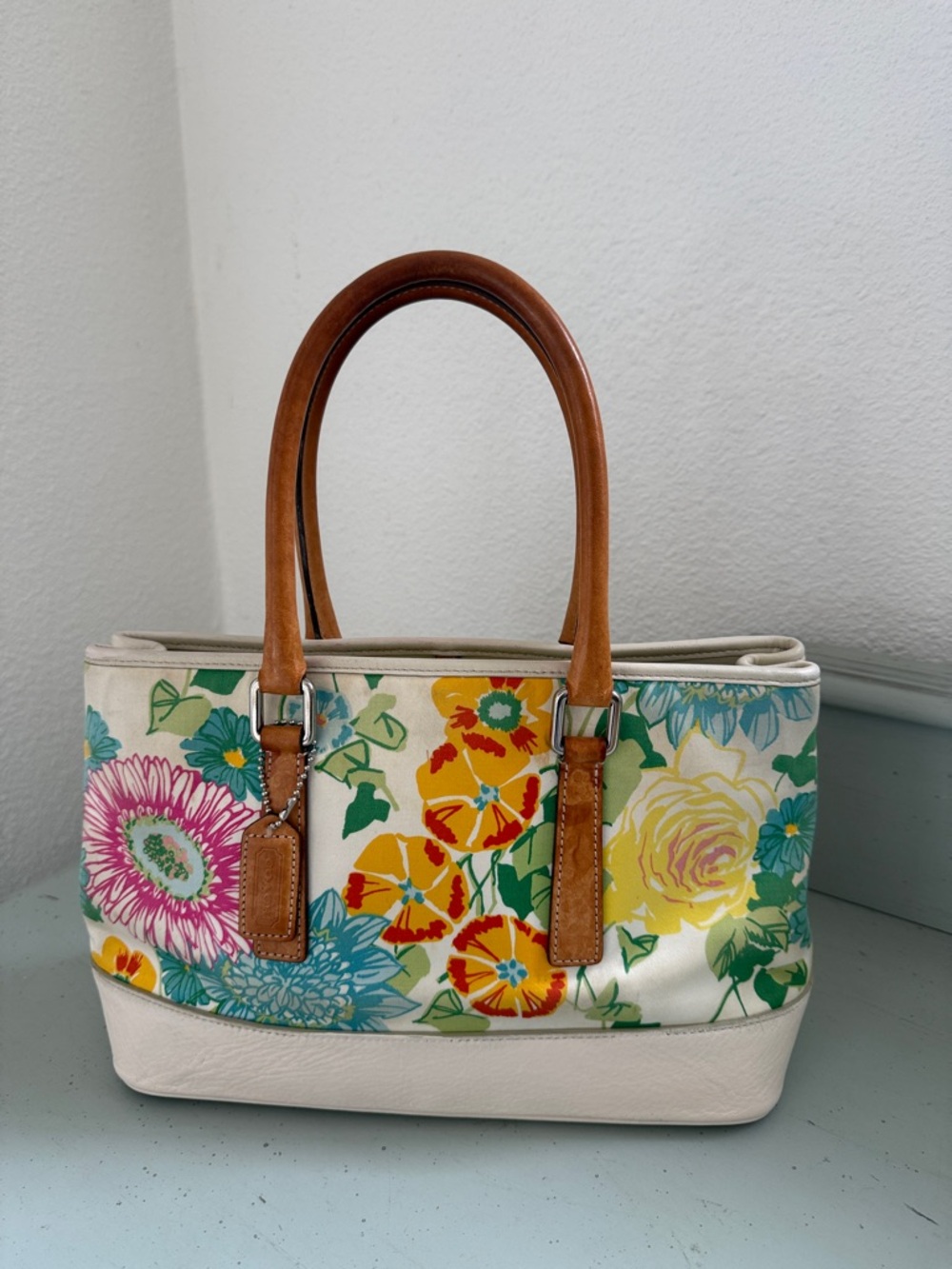 2002Vintage Y2K Coach Hamptons Floral Tote 7746, Printed Canvas and Vachetta - Picture 8 of 12